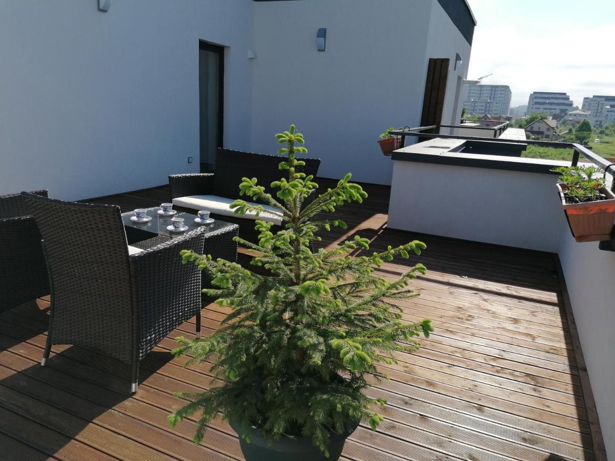 Ama Apartament Cu Terasa 50 Mp & Parcare Brašov Exteriér fotografie