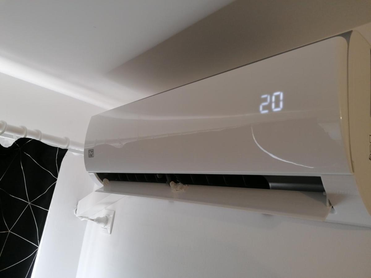 Ama Apartament Cu Terasa 50 Mp & Parcare Brašov Exteriér fotografie