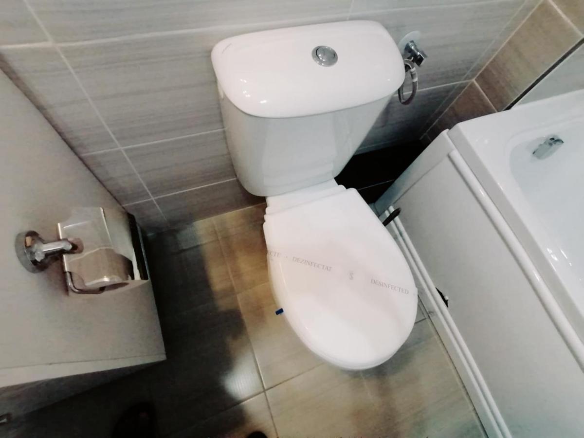 Ama Apartament Cu Terasa 50 Mp & Parcare Brašov Exteriér fotografie