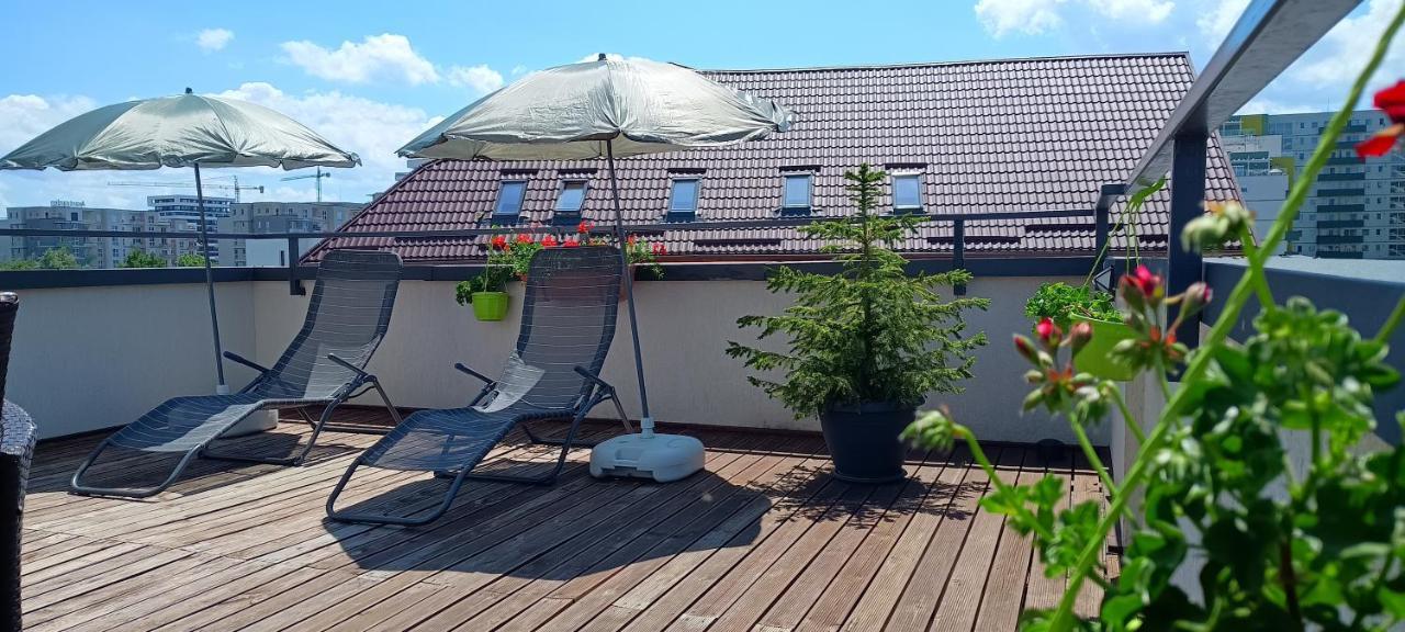 Ama Apartament Cu Terasa 50 Mp & Parcare Brašov Exteriér fotografie