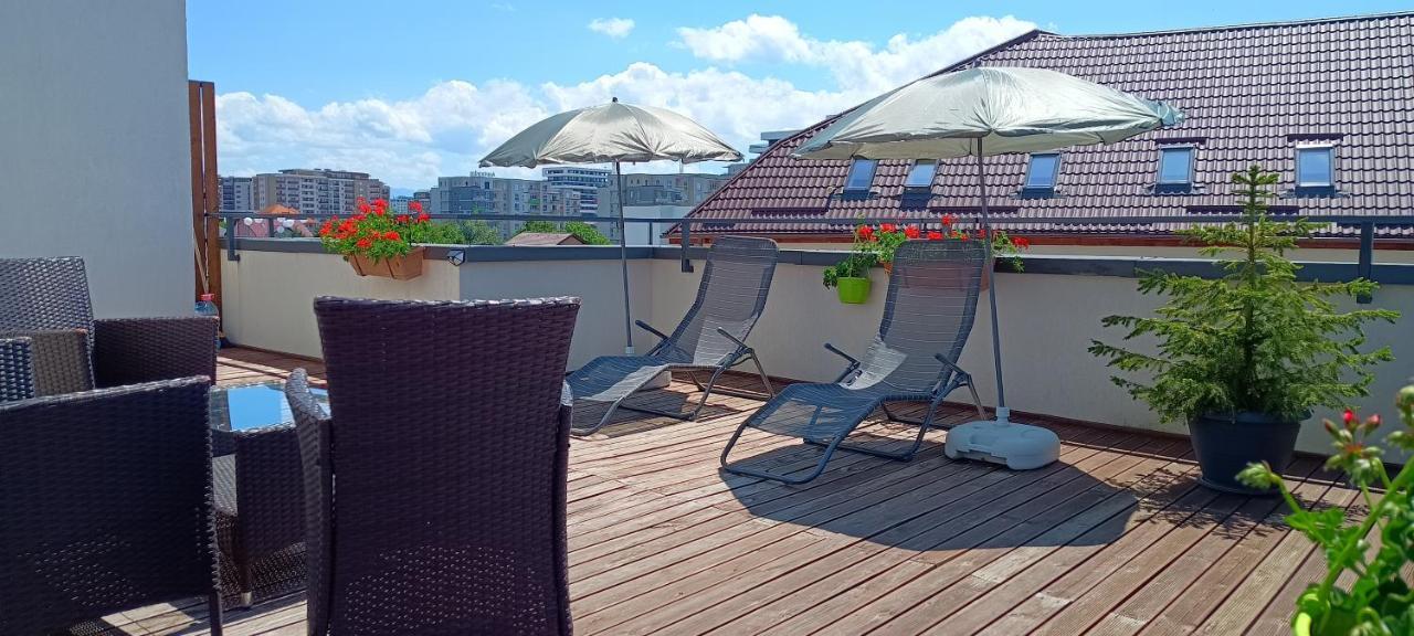 Ama Apartament Cu Terasa 50 Mp & Parcare Brašov Exteriér fotografie